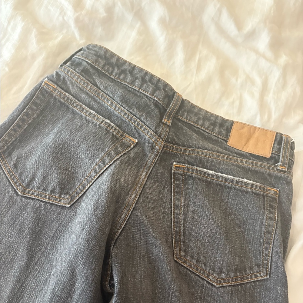 Mid-rise/low-rise straight leg jeans